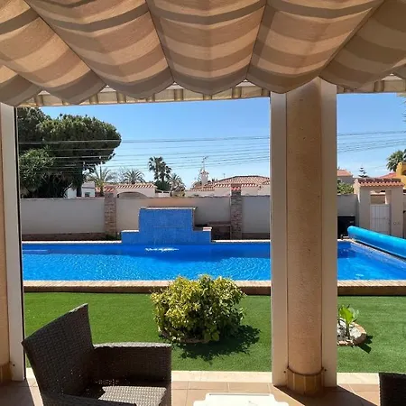 Sunny Florida Villa Torrevieja